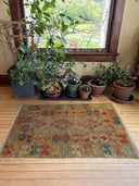 2.5'x 4' Kilim Rug