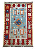 Kilim 4'x6' Rug