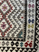 Kilim 5'x7' Rug