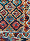 2.5'x 4' Kilim Rug