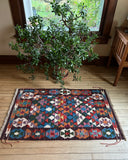 2.5'x 4' Kilim Rug