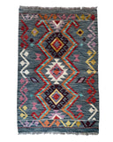 2.5'x 4' Kilim Rug