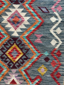 2.5'x 4' Kilim Rug