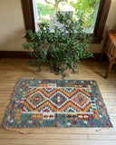 2.5'x 4' Kilim Rug