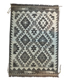 2.5'x 4' Kilim Rug