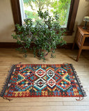 2.5'x 4' Kilim Rug